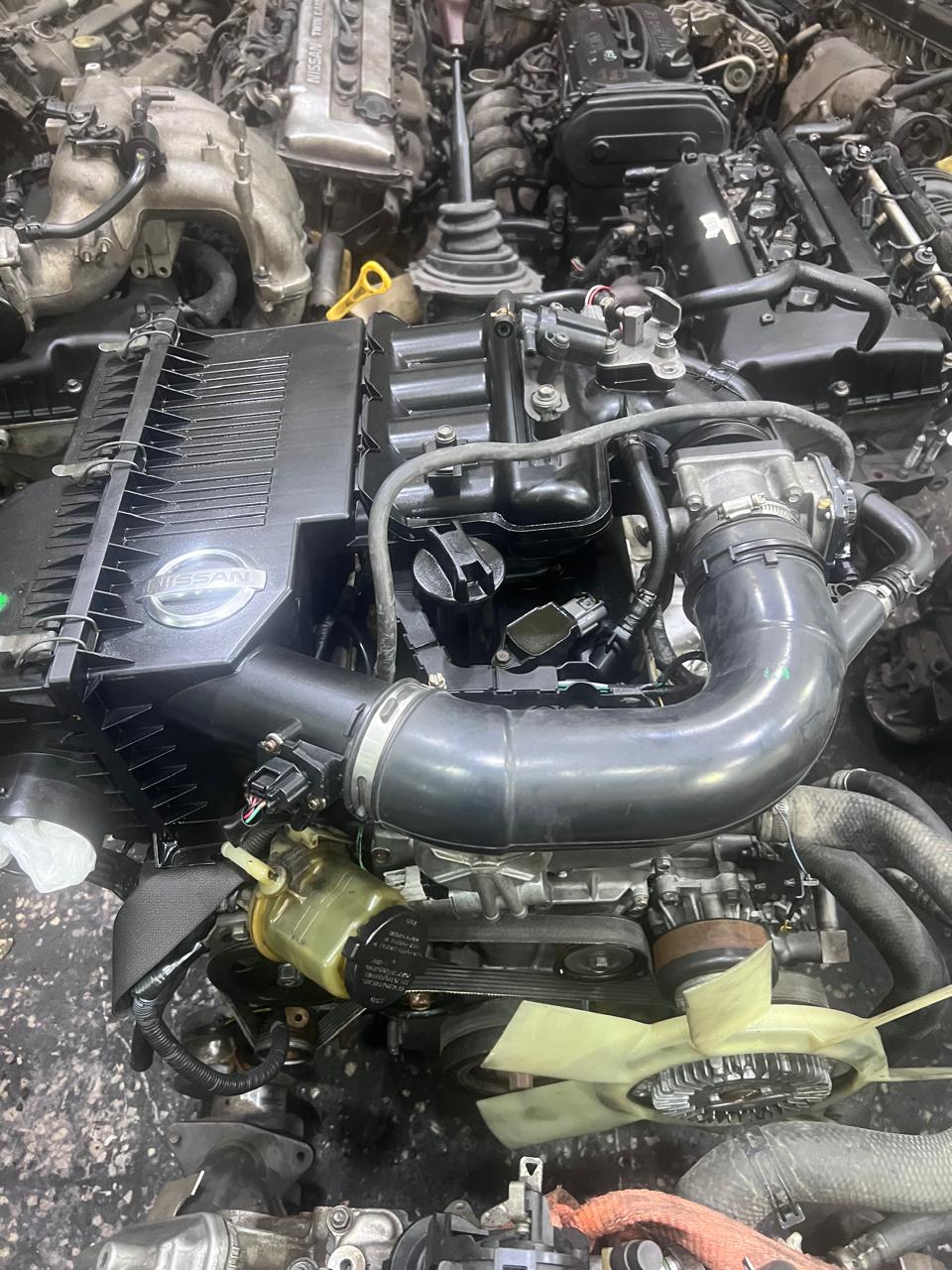 Petrol engine Nissan navara QR25