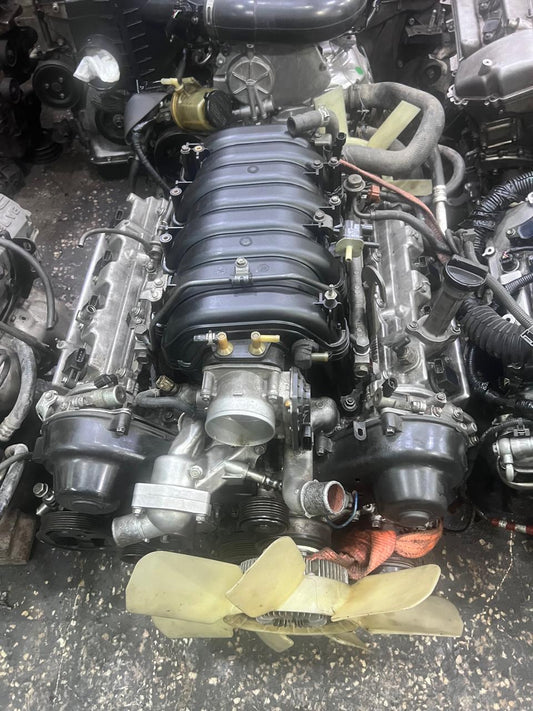 Petrol Engine Land Cruiser Toyota 2UZ
