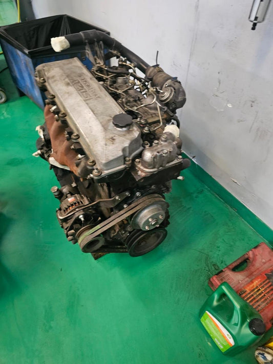 Diesel engine ISUZU 4HF1