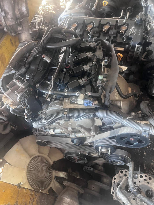 Petrol engine Nissan navara QR25